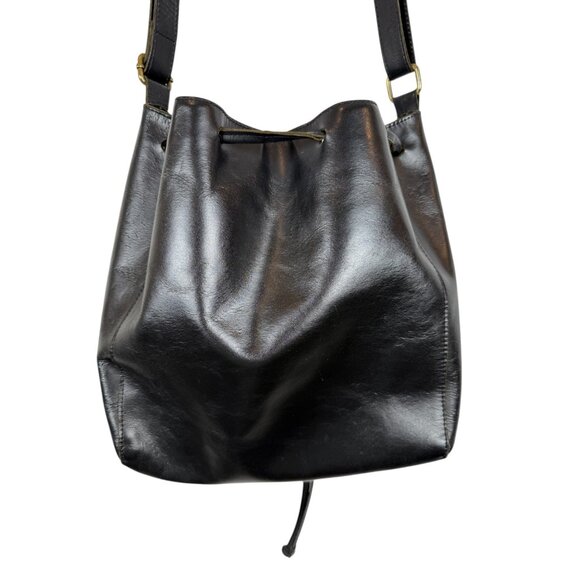 Black Faux Leather Shoulder / Crossbody Bucket Bag with Adjustable Straps - Picture 4 of 7